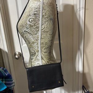 Madewell leather fold over crossbody/shoulder bag with snap closure. NWOT